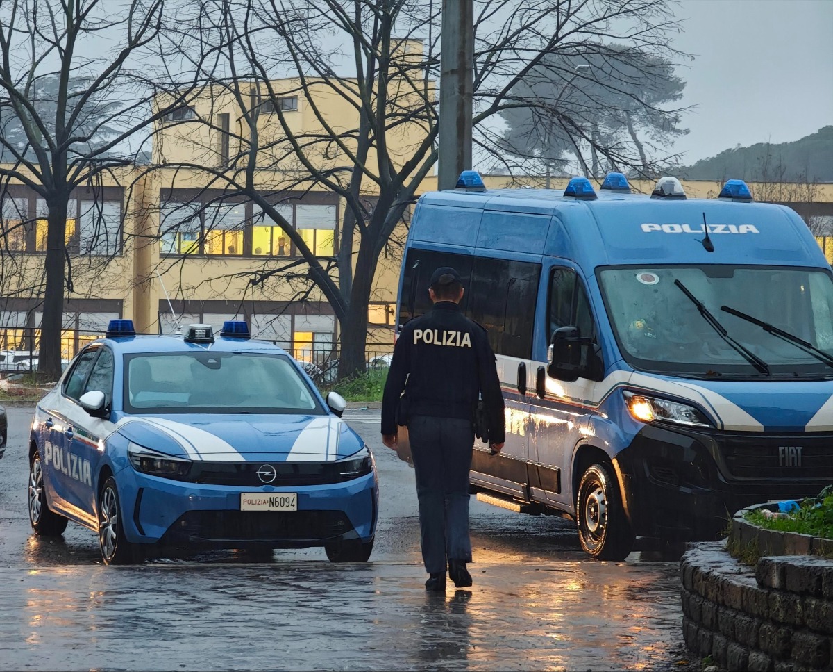 Droga untracked tra i pacchi smistati ai clienti: un arresto e due chili di droga sotto sequestro. - 