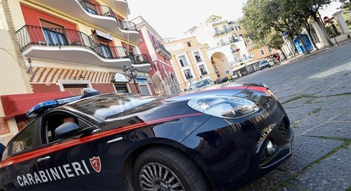 Tenta il colpo in banca, ma viene sorpreso dai Carabinieri. 43enne pontino in manette. - 