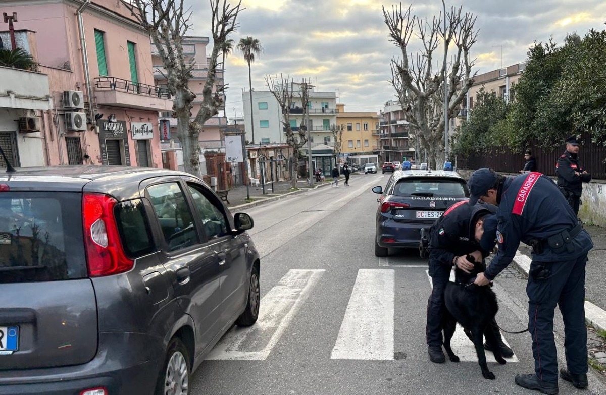 controlli dei Carabinieri a Nettuno