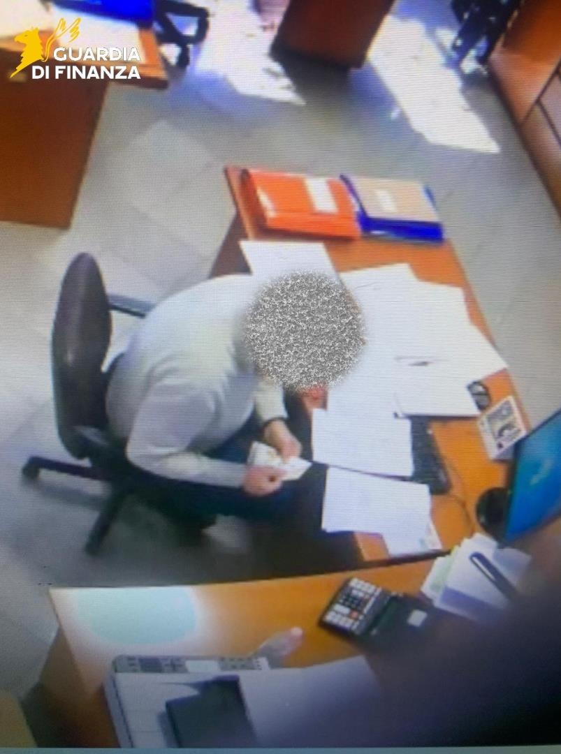 Indagato un funzionario del Tribunale di Velletri