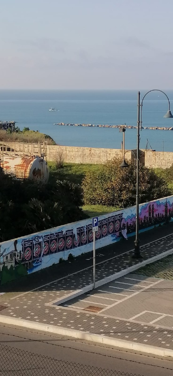Anzio murale vandalizzato
