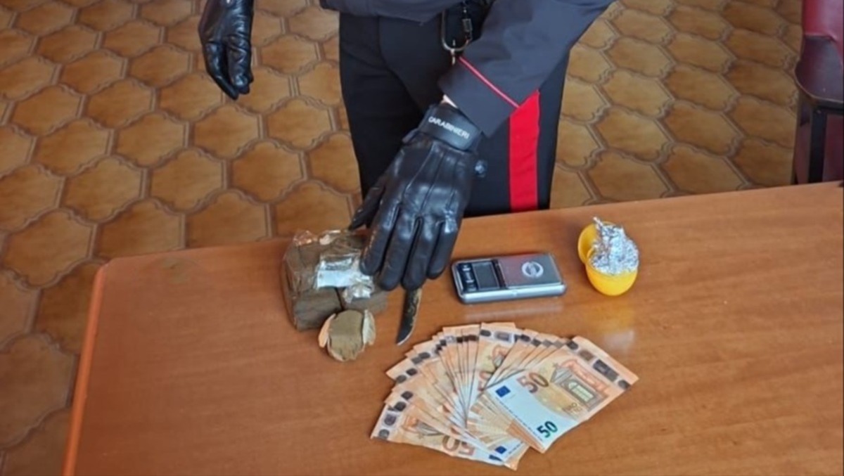 In bici con droga e contanti, in arresto 57enne di Pomezia - 