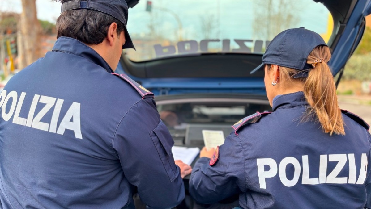 Latina, spaccio nel quartiere “Gionchetto”. Due denunce grazie all’applicazione YouPol. - 