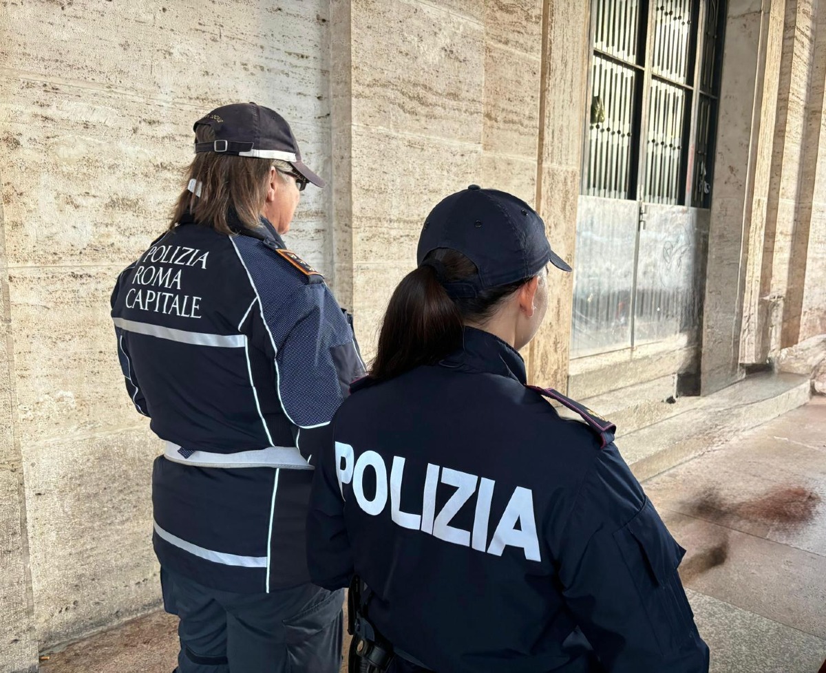 Alcool a minori e droga tra i clienti. Sigilli della Questura di Roma per un locale. - 