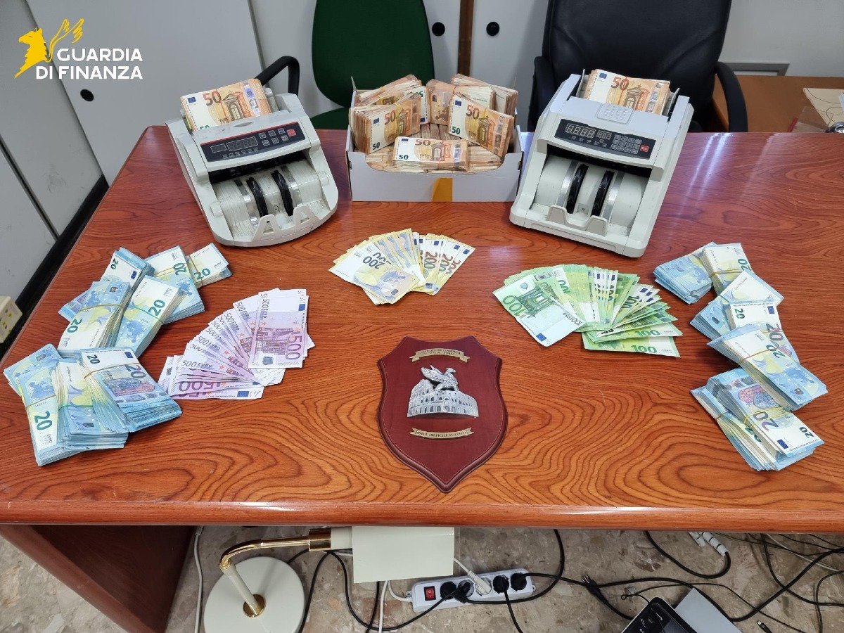 Frode fiscale e riciclaggio. 12 misure cautelari tra le province di Roma e Viterbo. - 