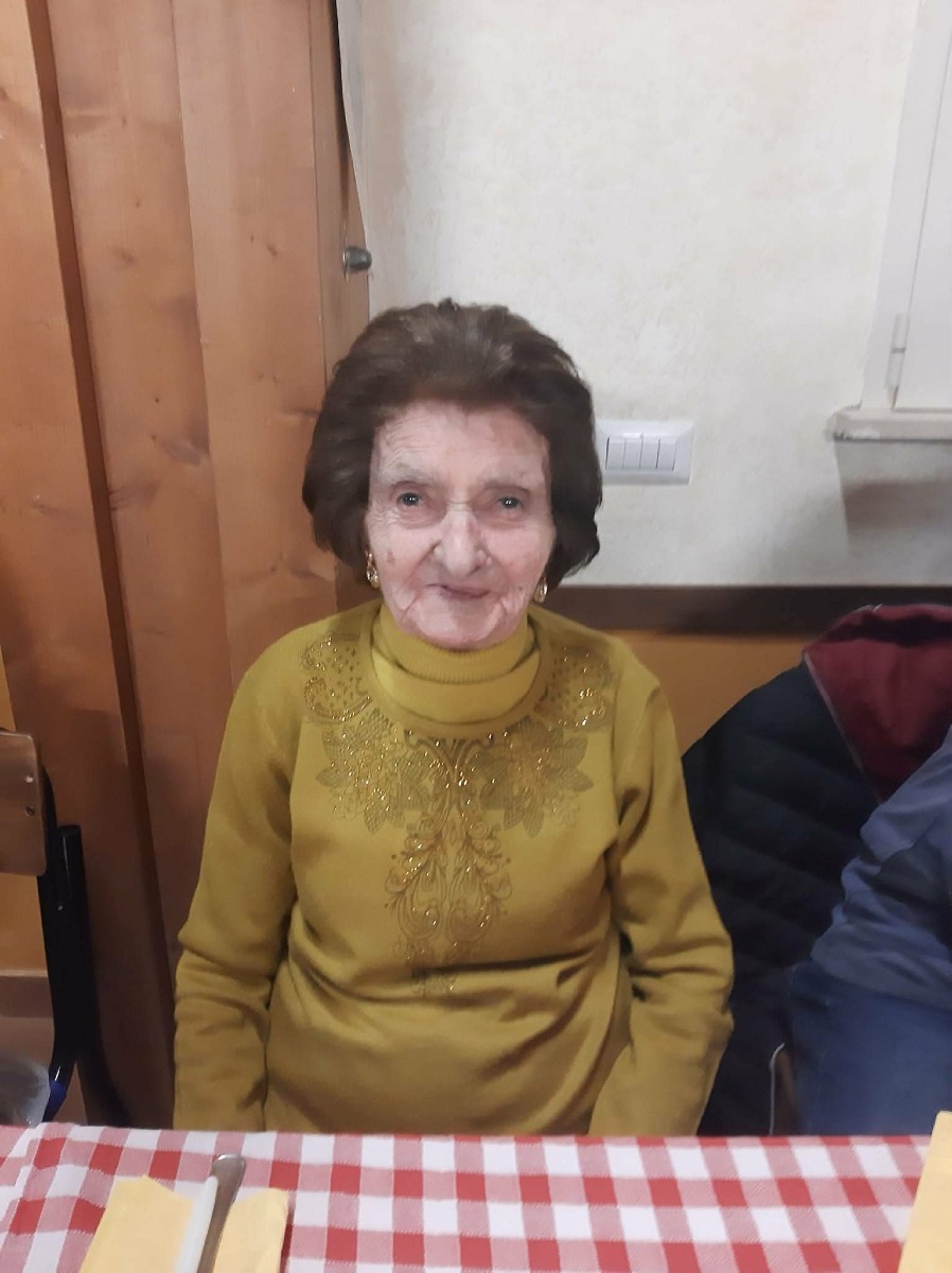 La comunità di Cori e Giulianello festeggiano i 104 anni di Lalla Marchetti. - 