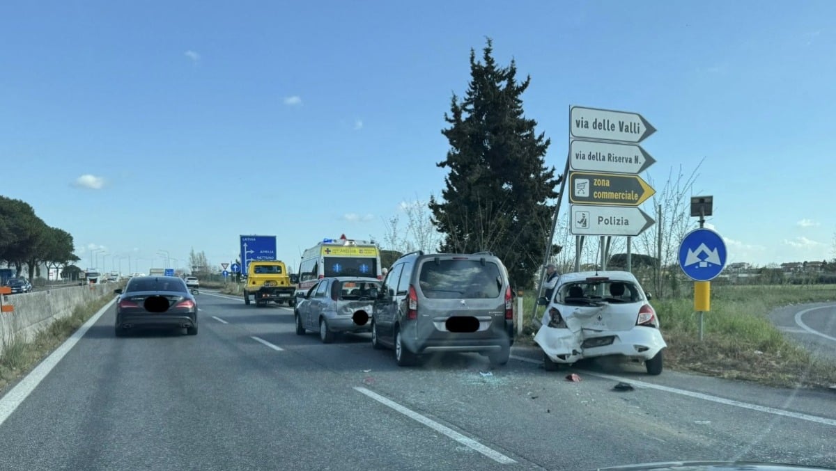 Un altro incidente sulla Pontina, altezza APRILIA  - 