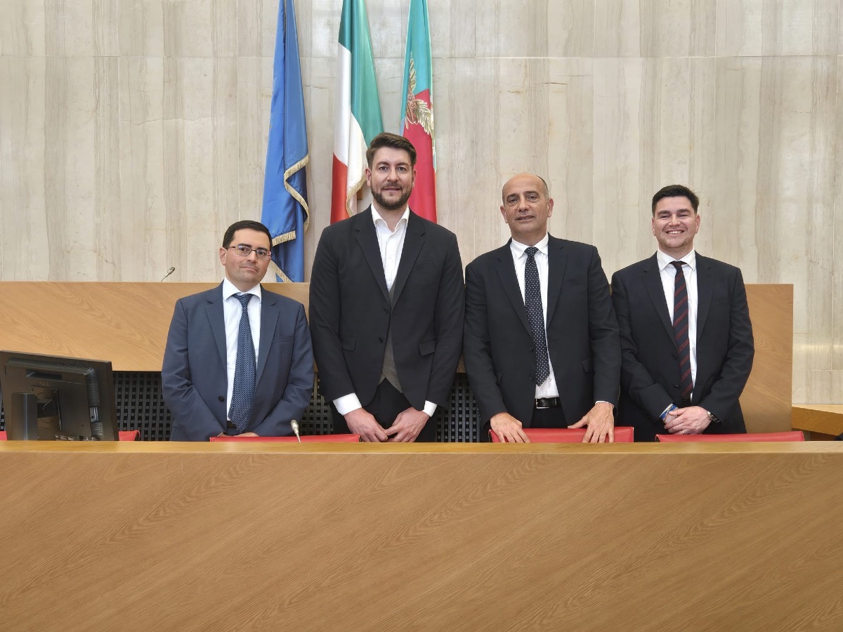 Poste presenta a Latina il progetto per l’installazione delle colonnine di ricarica  - 