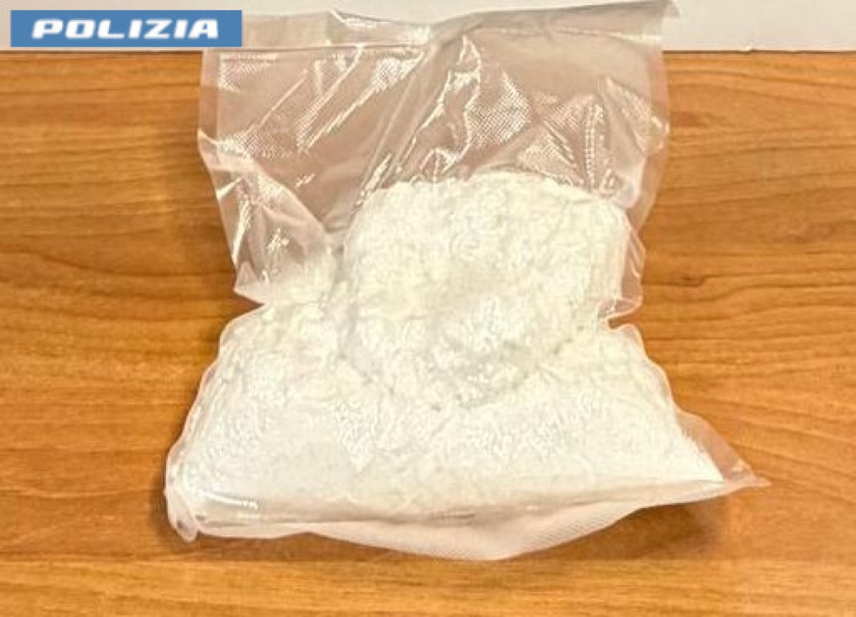 Shaboo nello zaino, polizia sequestra 1 chilo di droga  - 