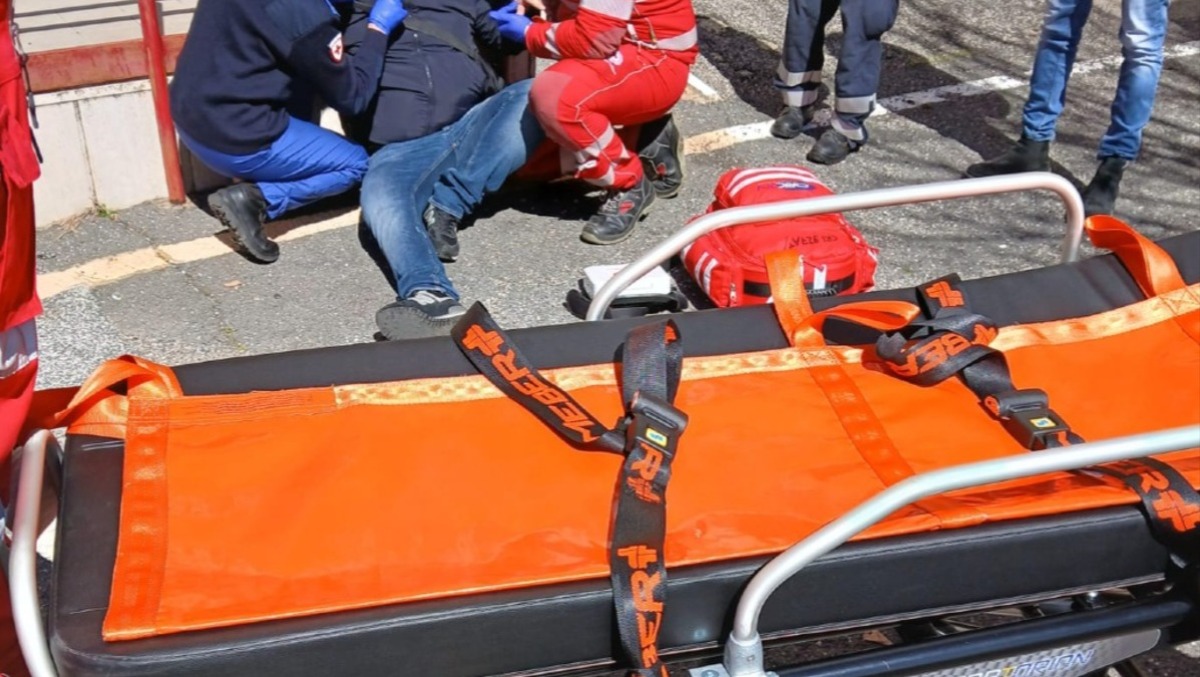 Albano, simulazione di incendio ed evacuazione negli uffici della Asl Roma6 di via Olivella. - 