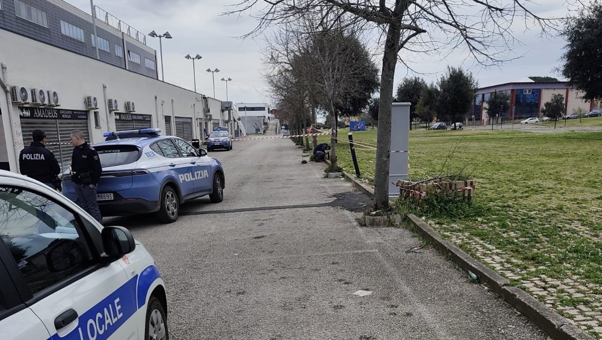 ORDIGNO RITROVATO AD APRILIA, fatto brillare in via Riserva Nuova - 