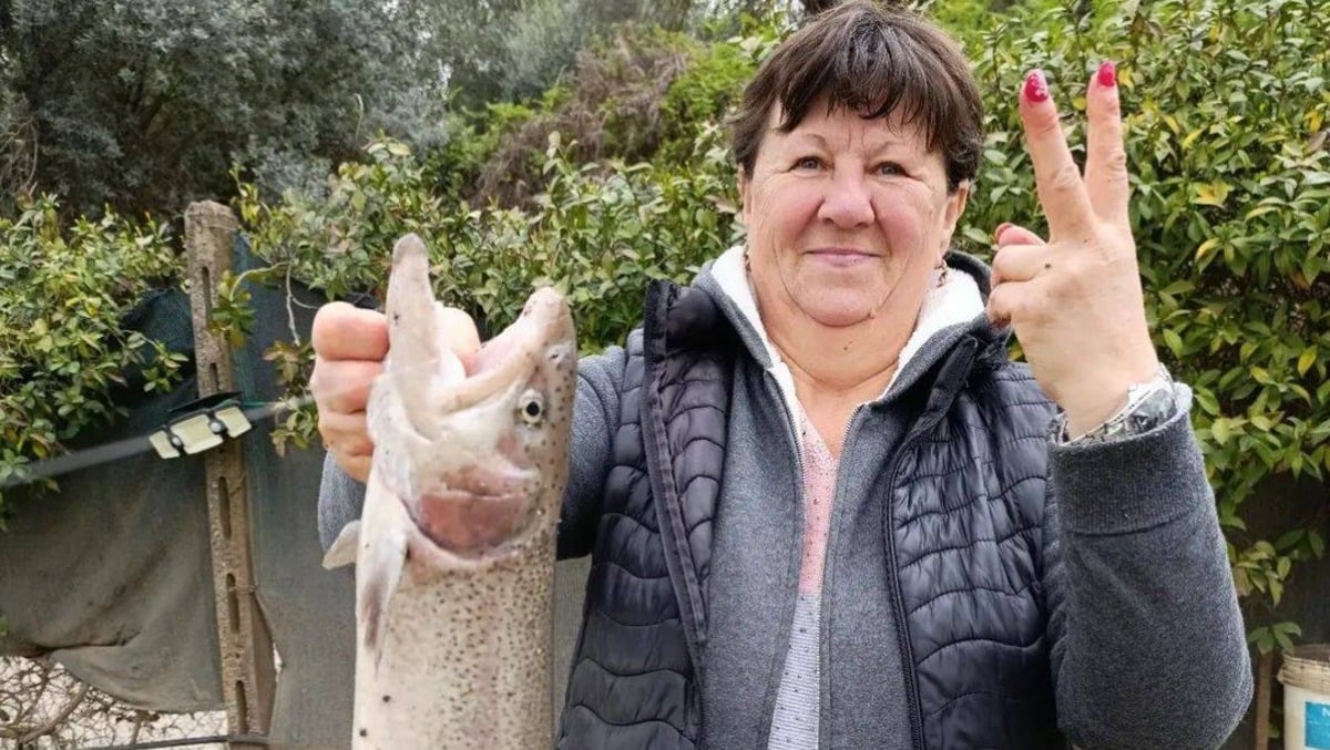 63enne di Aprilia cade in acqua durante la pesca e muore, il dramma a Lanuvio