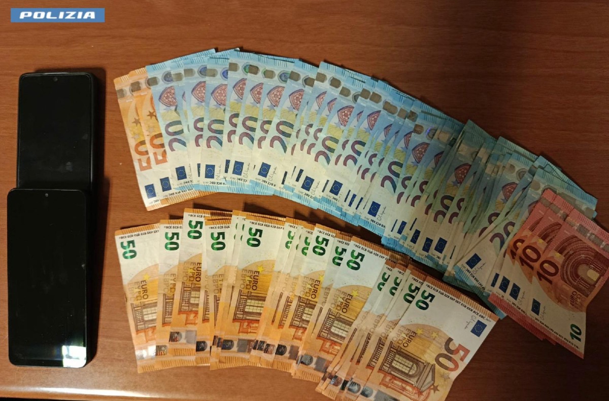 Oltre 2 Kg di droga pronti a partire in valigie e borse: tre arresti della Polizia. - 