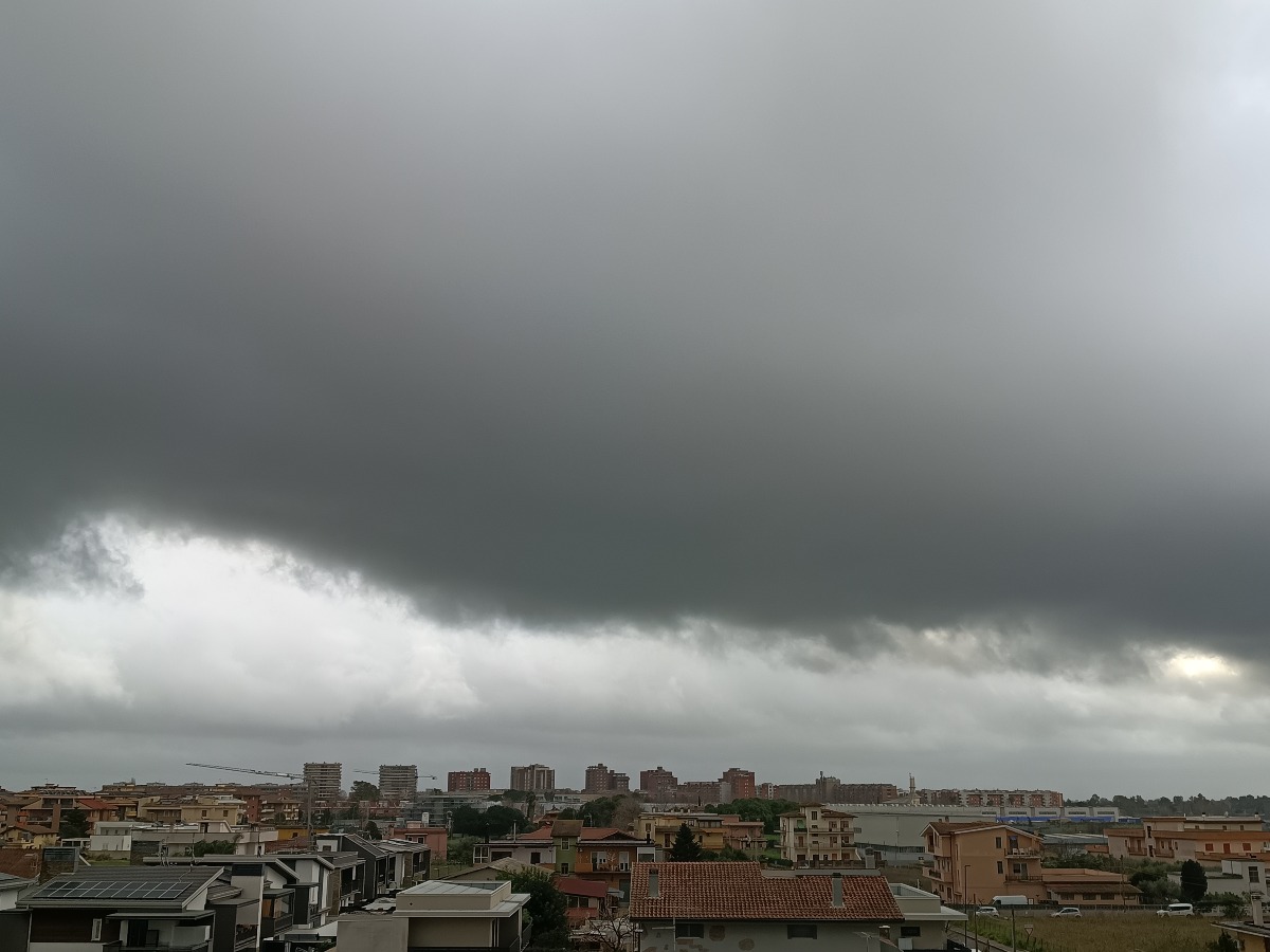 Allerta meteo nel Lazio per vento e precipitazioni per le prossime 18-24 ore. - 