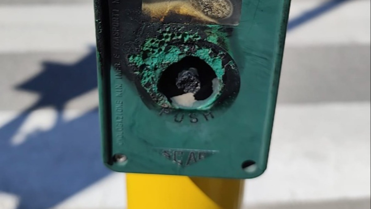 Aprilia, “semafori fuori servizio, chiamate pedonali e dispositivi acustici fuori uso”.  - 