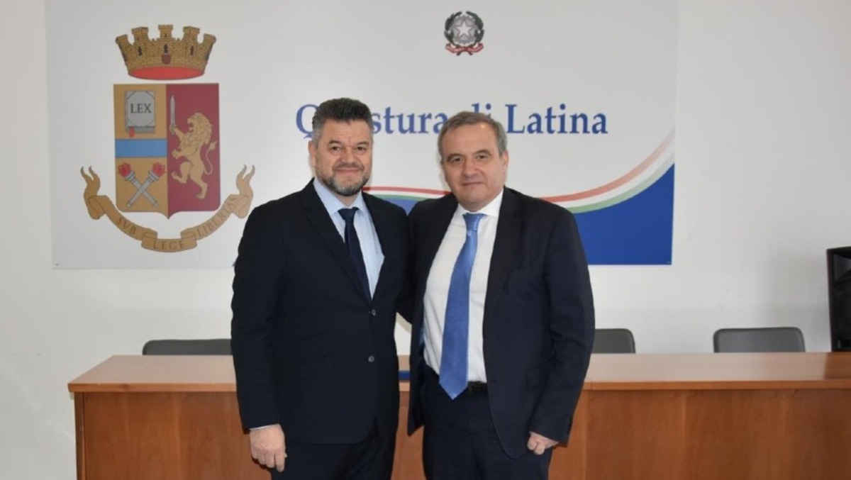 La Questura di Latina saluta il Commissario Capo Roberto Dalla Costa - 