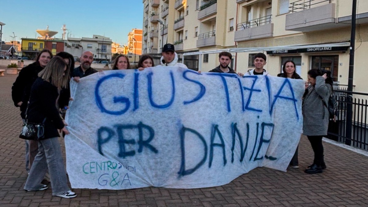 Aprilia - In piazza il flash mob per Daniel  - 