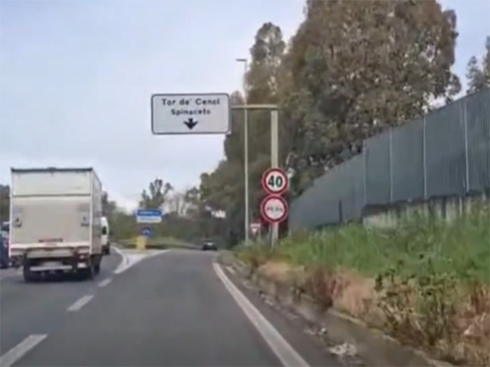 Pontina chiusa in direzione Latina per un incidente tra due tir alle porte della Capitale. - 