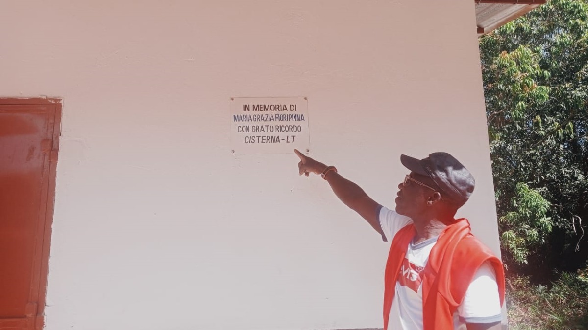 l’aula comunitaria donata ai giovani studenti della Guinea Bissau