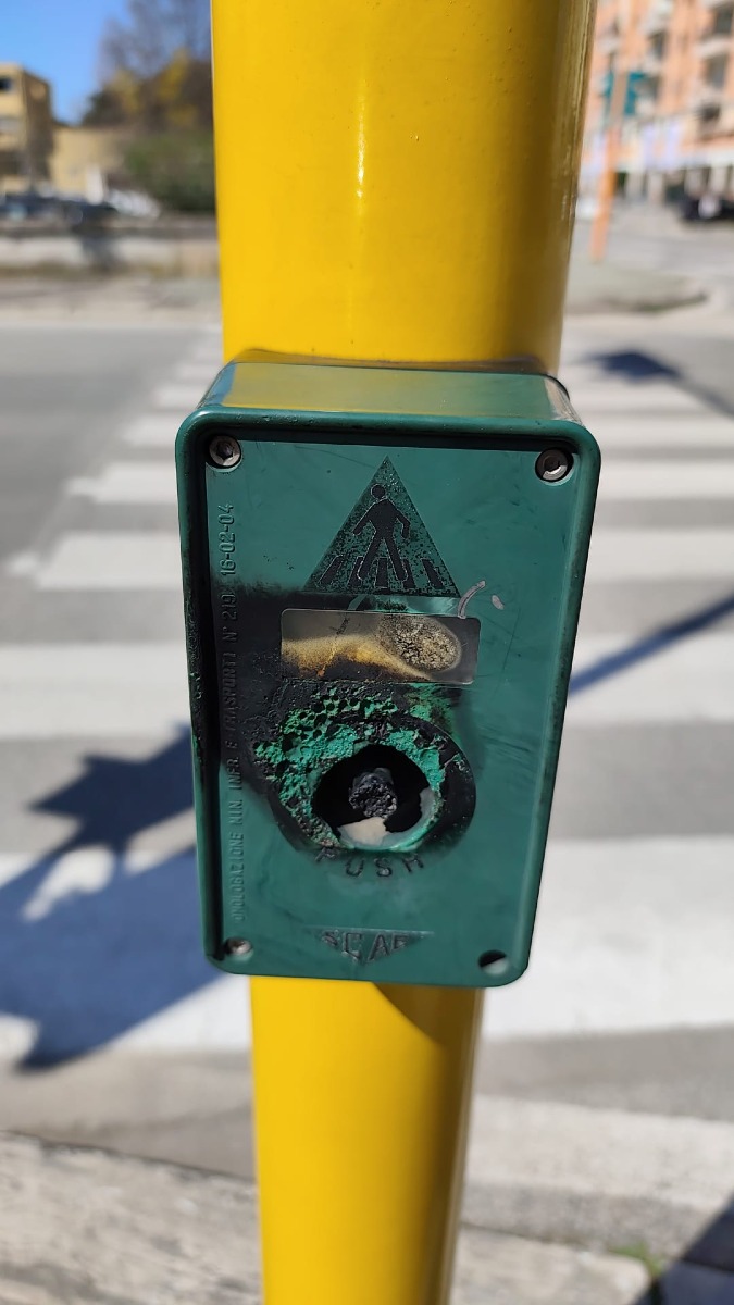 Aprilia - semaforo tra via Matteotti e via Nettunense 