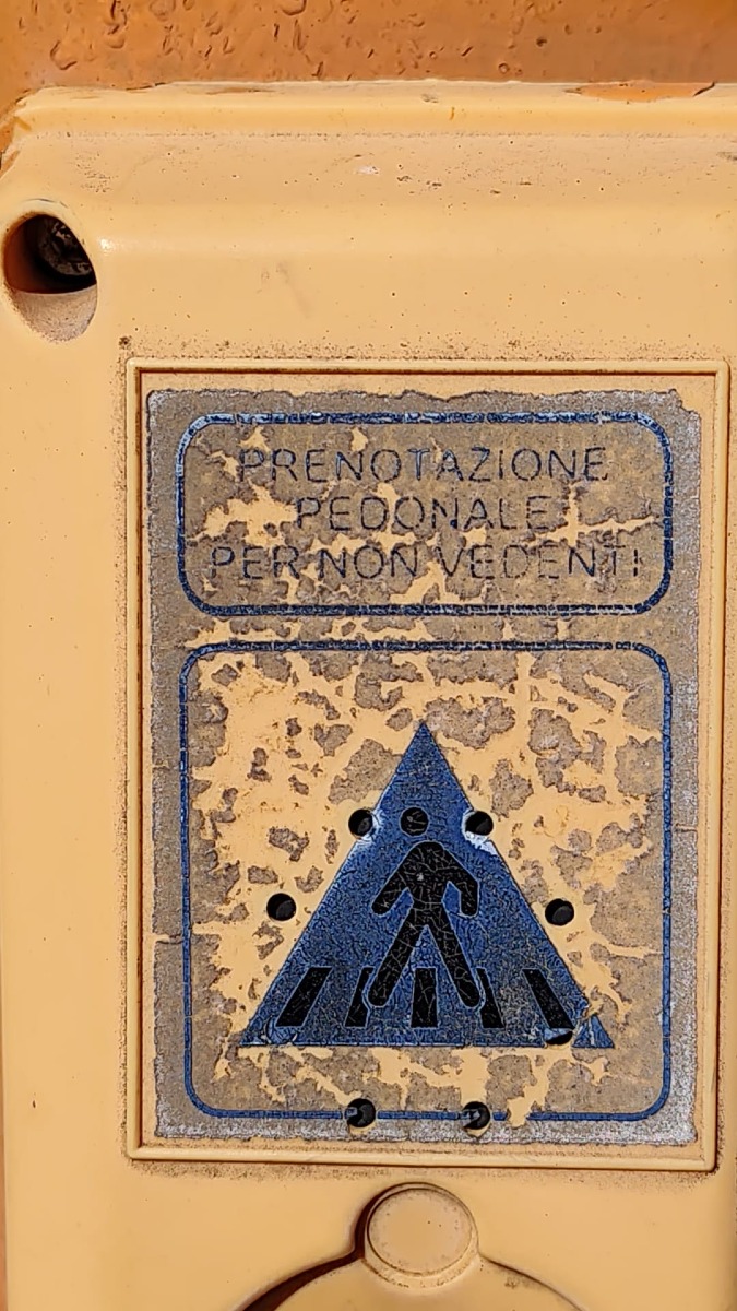 Aprilia - semaforo tra via Matteotti e via Nettunense 