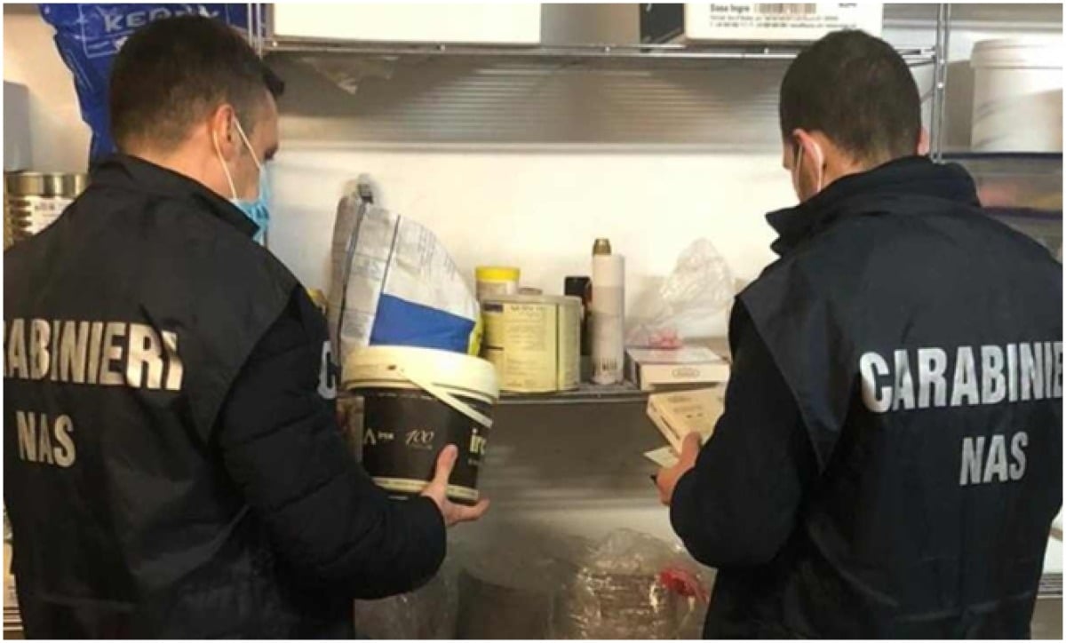 Rischio botulino, sequestrate dal Nas di Latina 156 confezioni di conserve - 