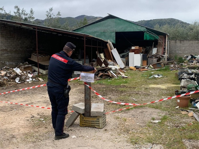 Scoperto a Cori un grosso deposito incontrollato di rifiuti. - 