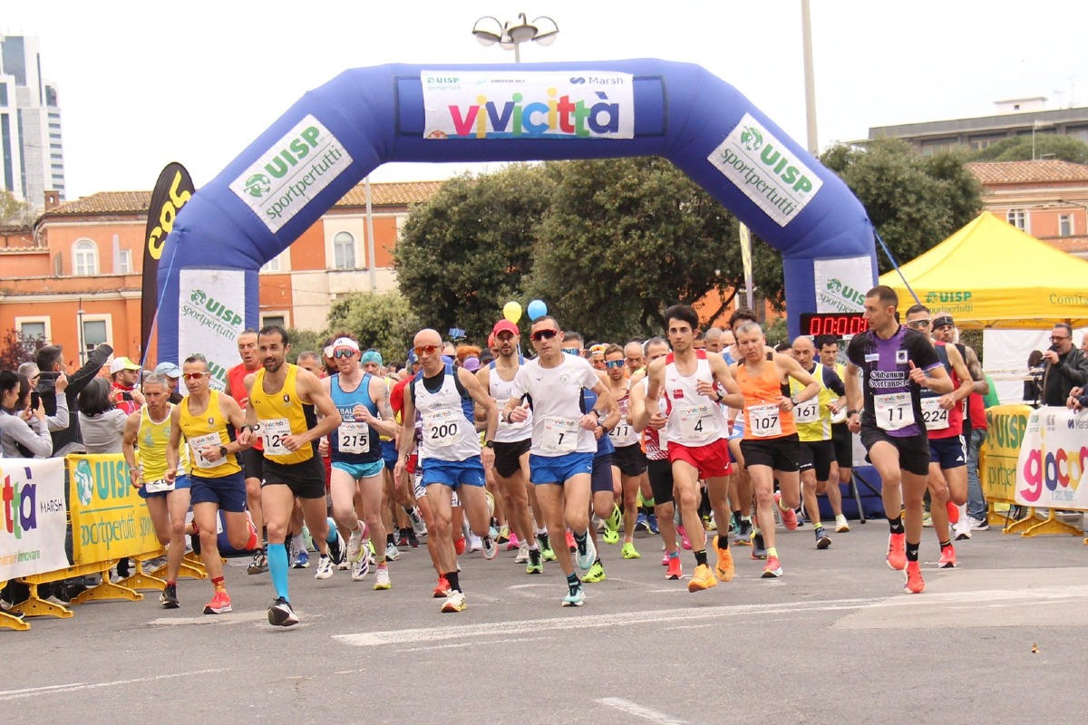 Vivicittà, la carica dei 1200 anima Latina. Carraroli è terzo assoluto nella classifica generale  - 