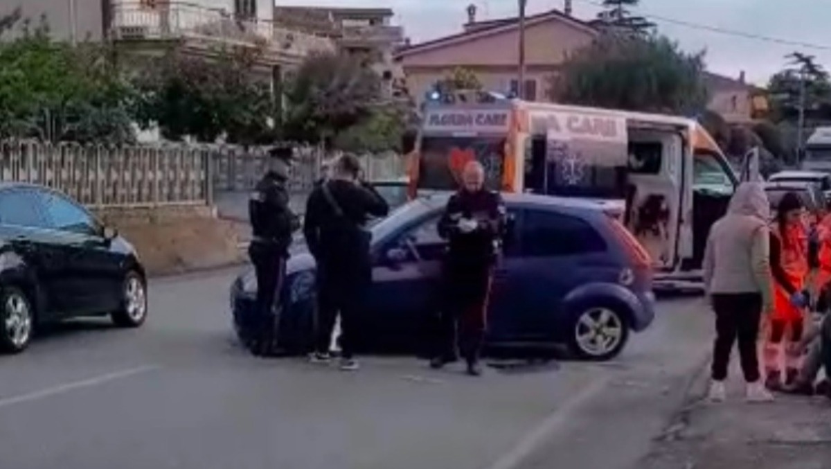 Scontro tra un'auto ed una moto sulla Nettunense. - 