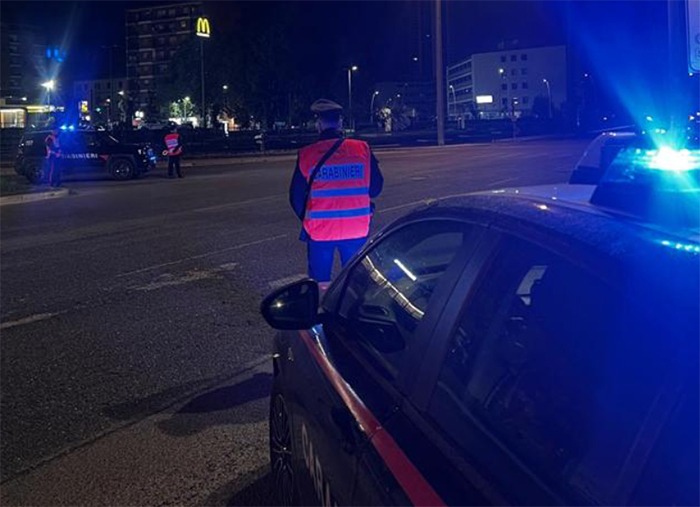 Nuovi controlli dei Carabinieri nella notte a Latina. - 