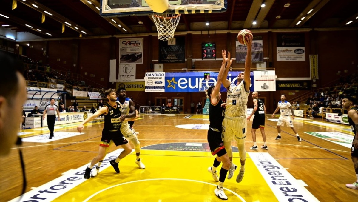 Passo falso in trasferta: la Latina Basket guarda avanti. - 