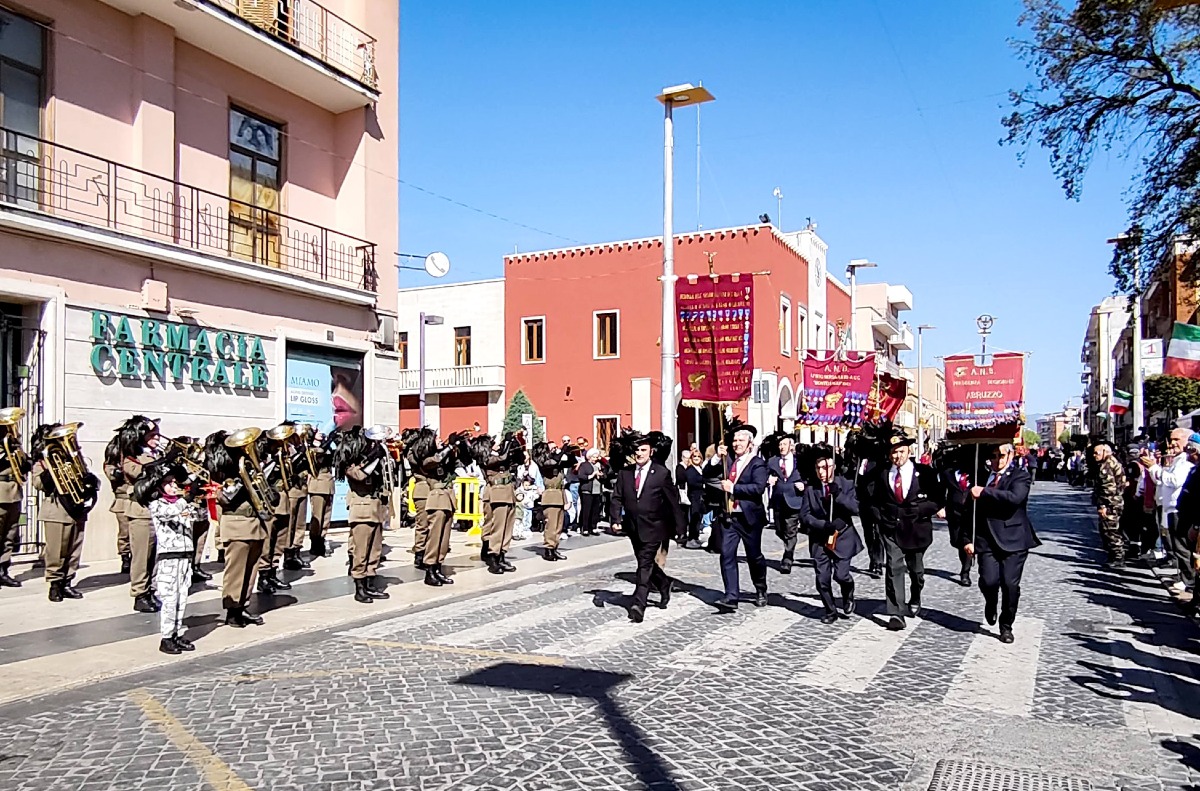 In tantissimi al raduno regionale dei Bersaglieri a Cisterna  - 