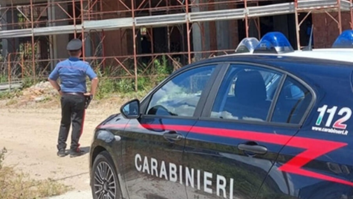 Rubano un bobcat in un cantiere edile della provincia di Latina. Un arresto e una denuncia. - 