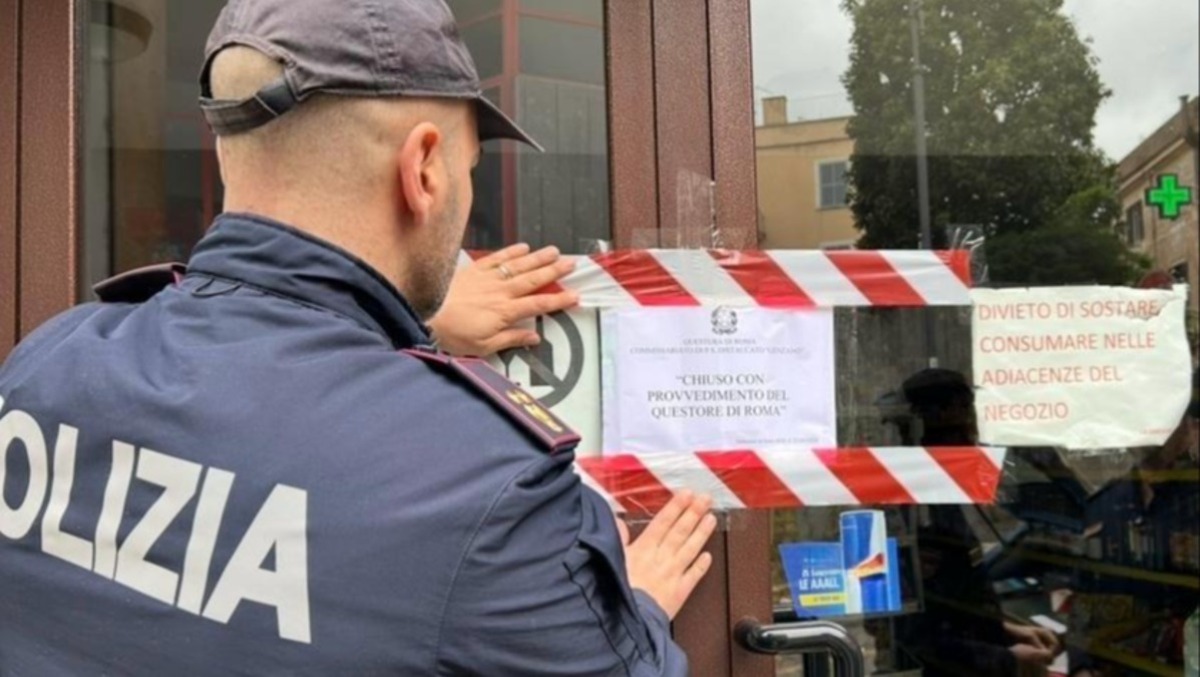 Genzano, superalcolici a minori: giovane colta da malore in strada.  - 