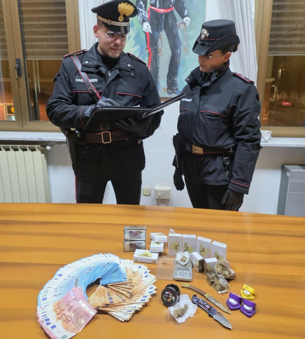 A Latina sotto sequestro 1 chili di hashish e 6mila euro - 