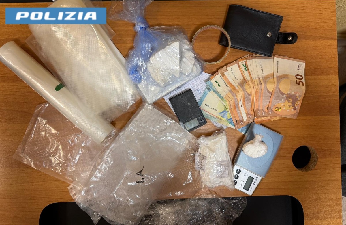 660 grammi di cocaina in casa, coppia in manette  - 