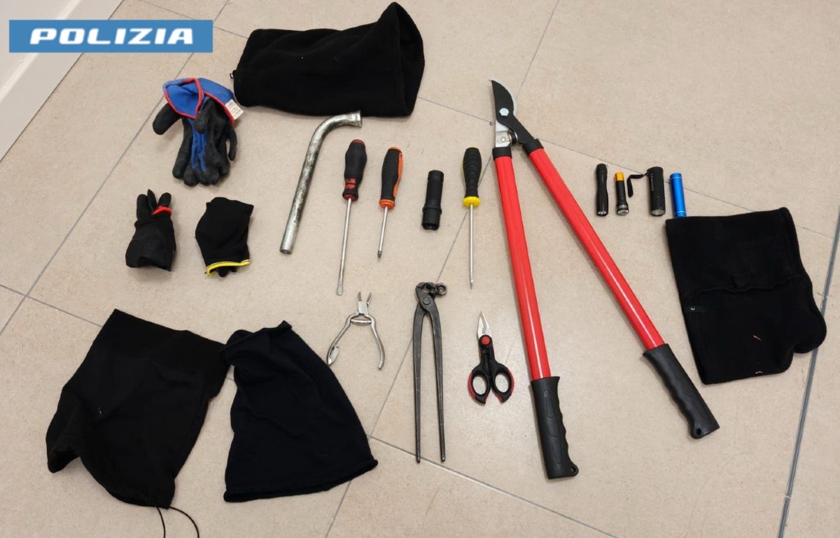 Intercettati lungo la Pontina, diretti a commettere un furto - 