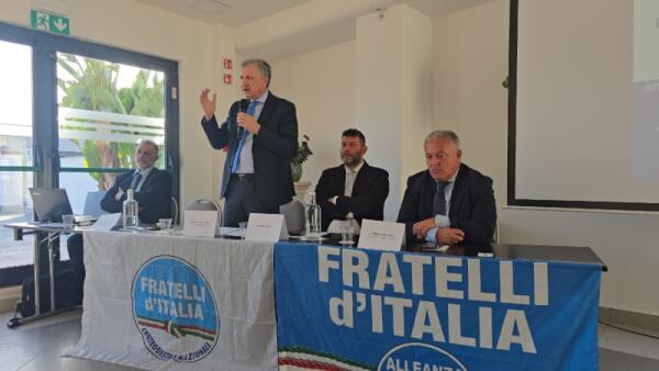 Aprilia - Insulti social, FdI: "Stop allo shitstorming, al via le denunce"