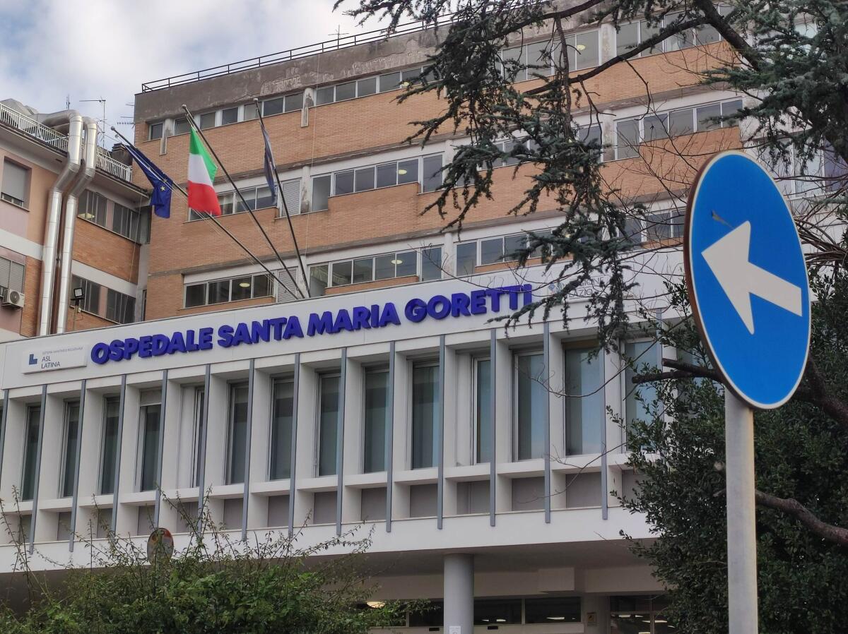 Trova una pistola vicino al pronto soccorso di Latina - 