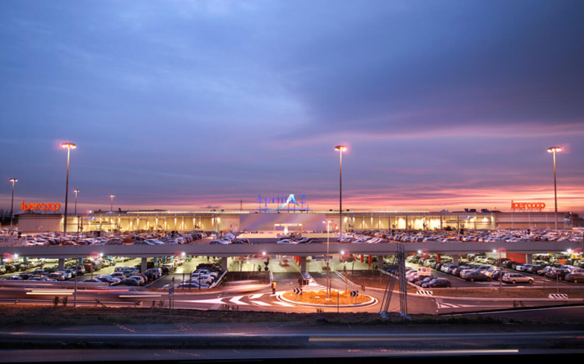 Ruba 400 euro di merce da Aprilia2, arrestato in flagranza. - 