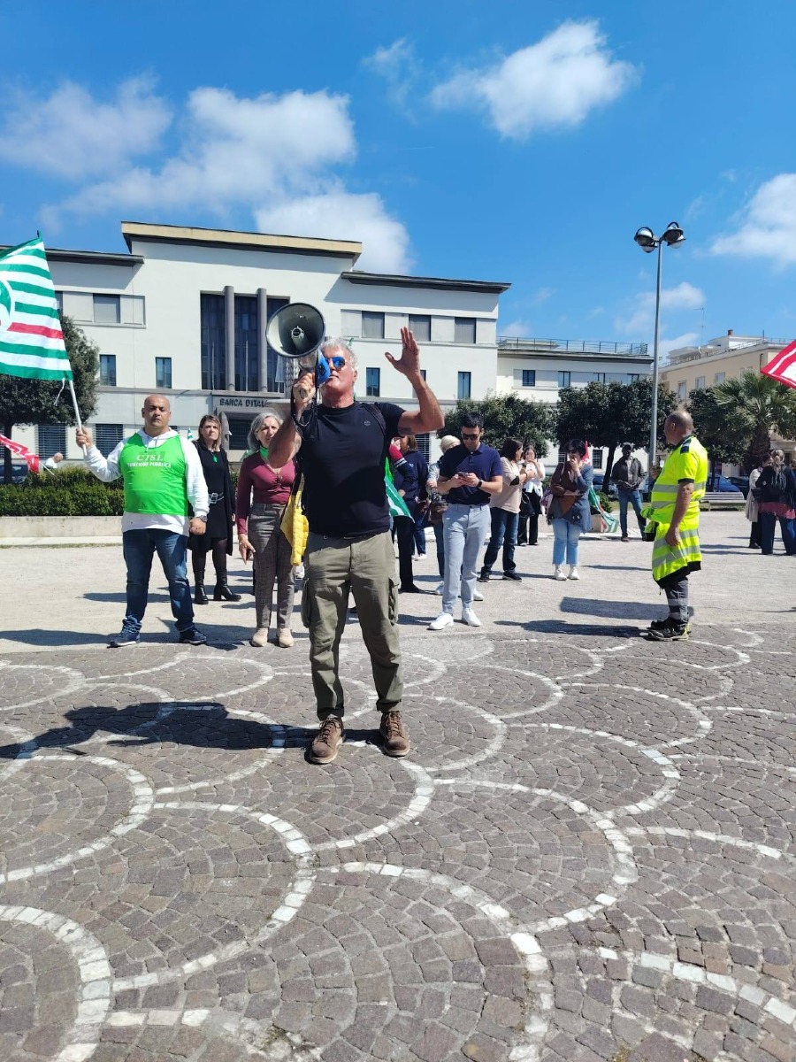 Aprilia Multiservizi - sit in in Prefettura a Latina