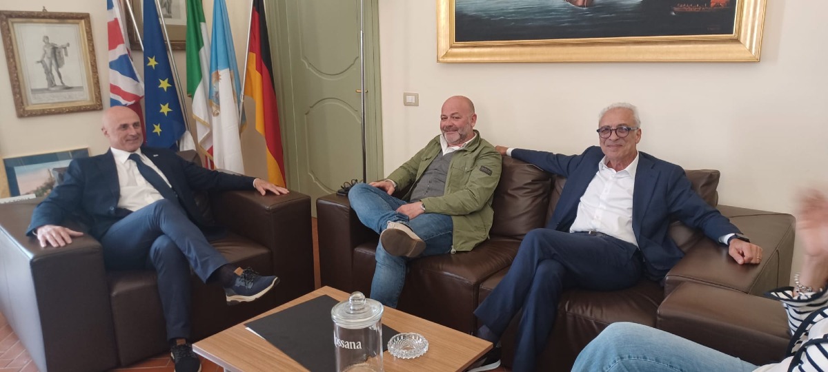 il Presidente Fibs Marco Mazzier con Burrini e Lo Fazio