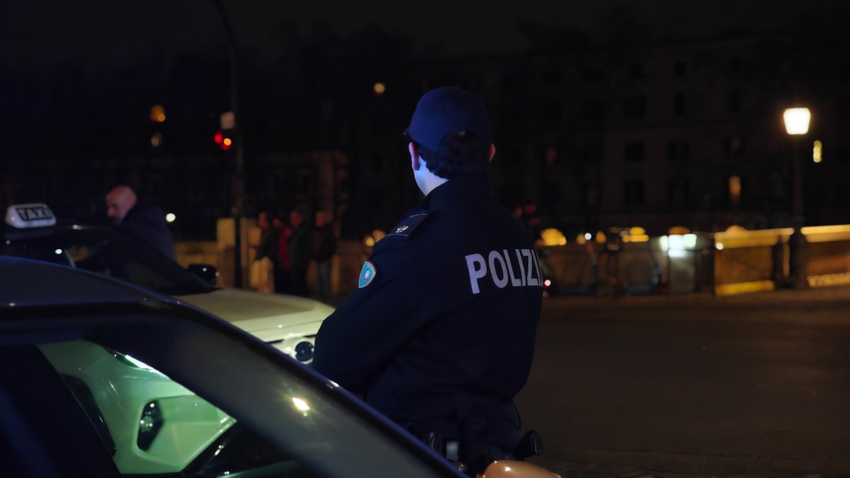 Velletri - Lite per un like di "troppo", 14enne viene investita da un'auto - 