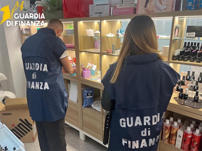 La Finanza di Latina ritira dal mercato 13 mila articoli per la cura della persona.