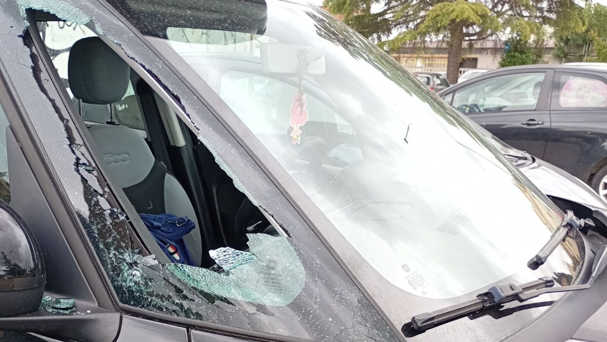 Aprilia - Ladri e vandali alla stazione, "Non ne possiamo più" - 