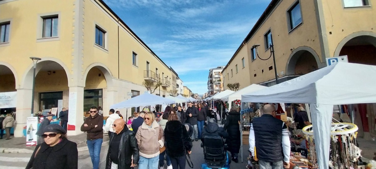 Questa domenica ad Aprilia torna il tradizionale mercatino in centro. - 