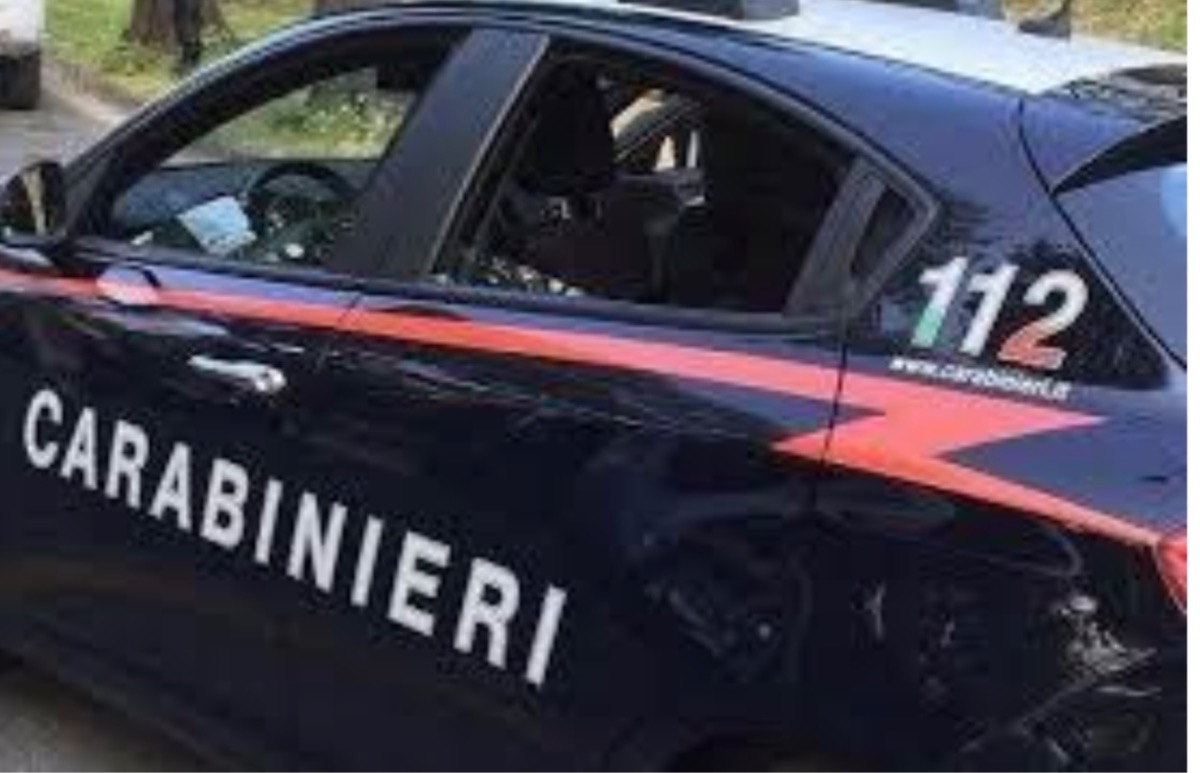 Aprilia - Fermati in auto con la droga  - 