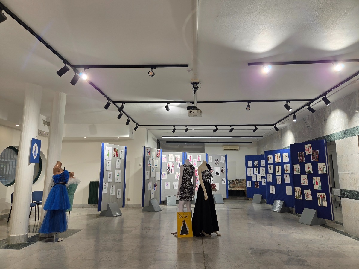Aprilia - "Quando l'abito diventa opera d'arte": si è chiusa la mostra dell'Istituto Rosselli   - 
