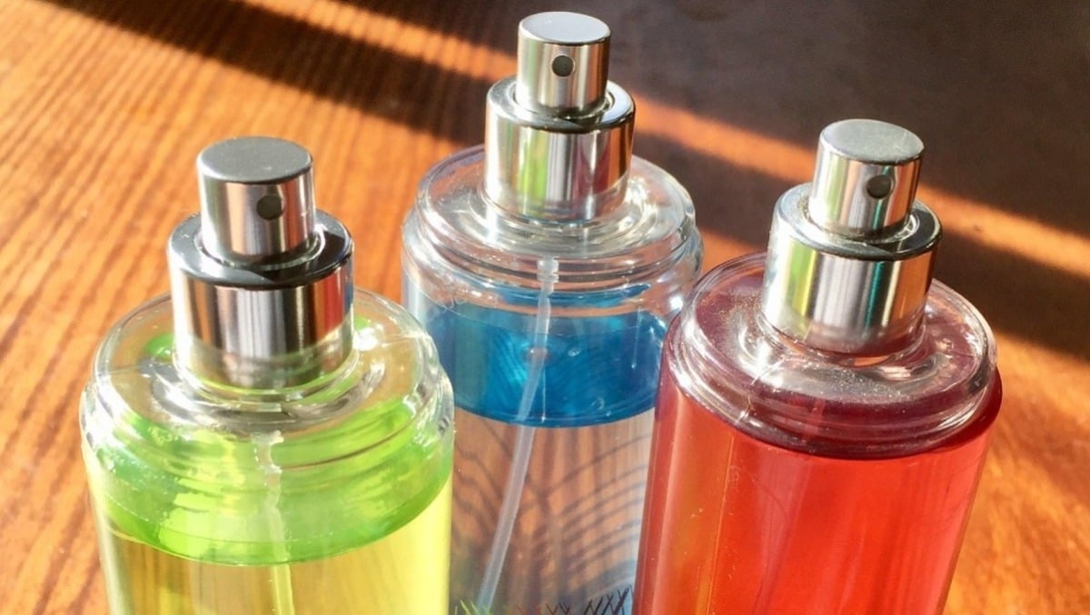 Profumi e creme per il corpo sotto sequestro ai Castelli Romani. - 