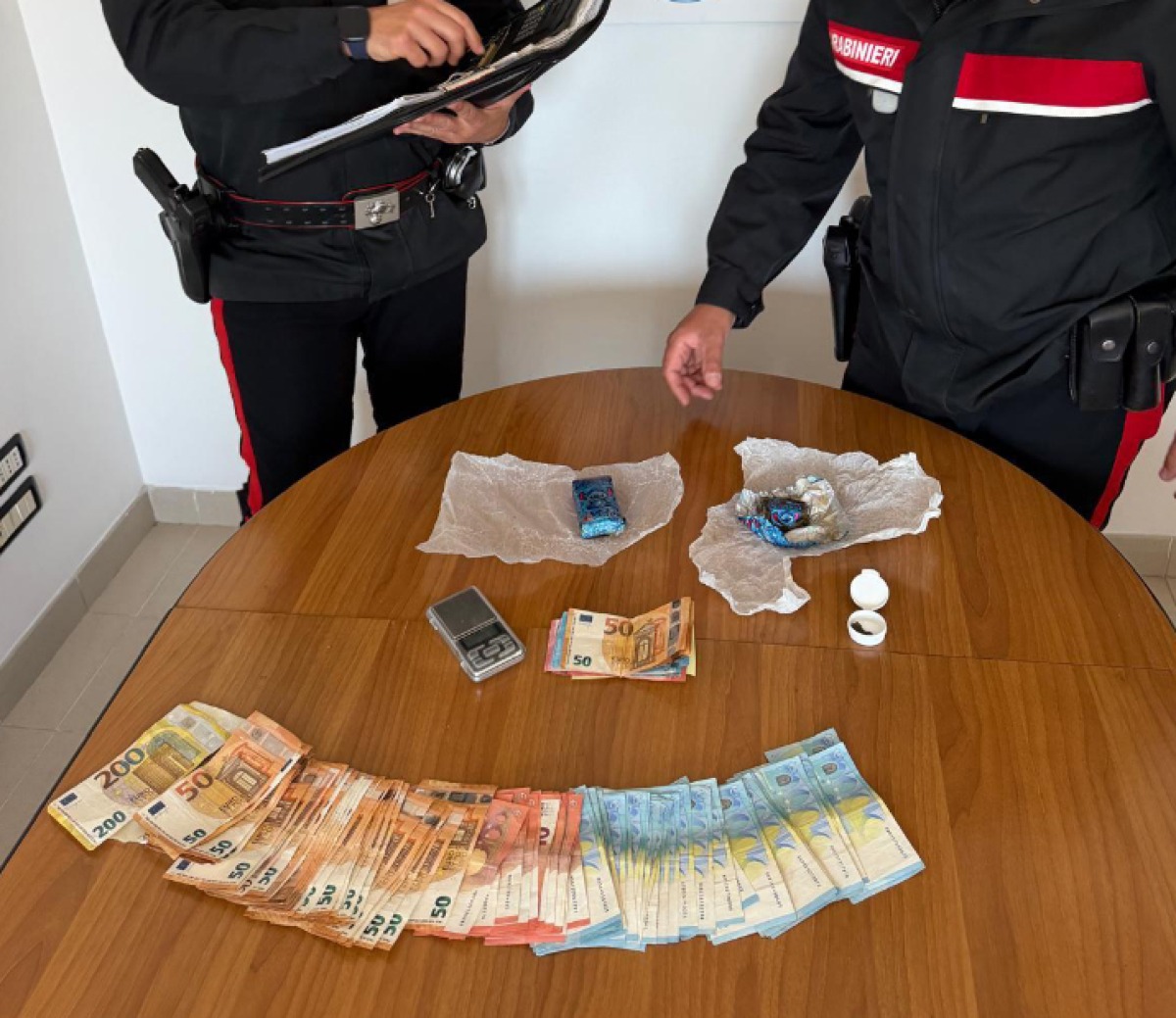 Pusher minorenne arrestato dai carabinieri di Terracina - 